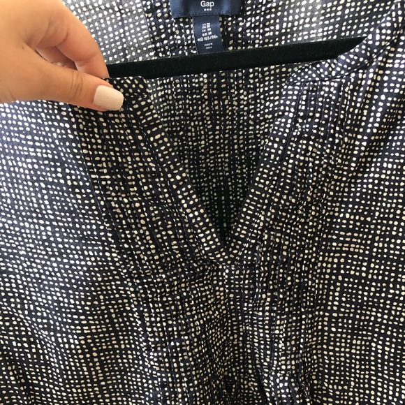 Gap top! - Picture 3 of 5